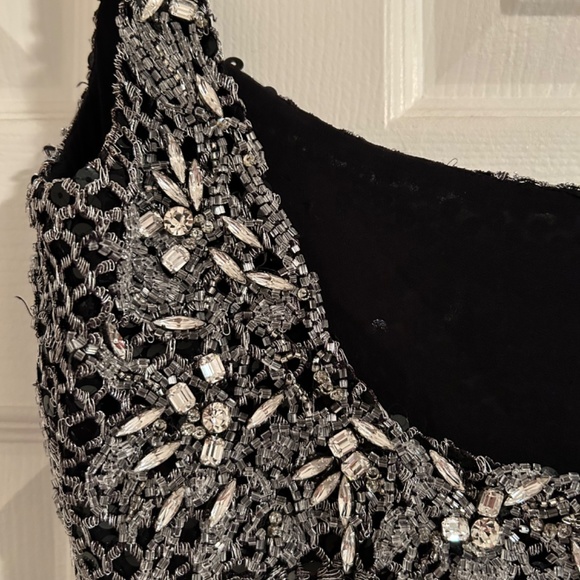 Badgley Mischka Black and Silver full length dress - Picture 2 of 10